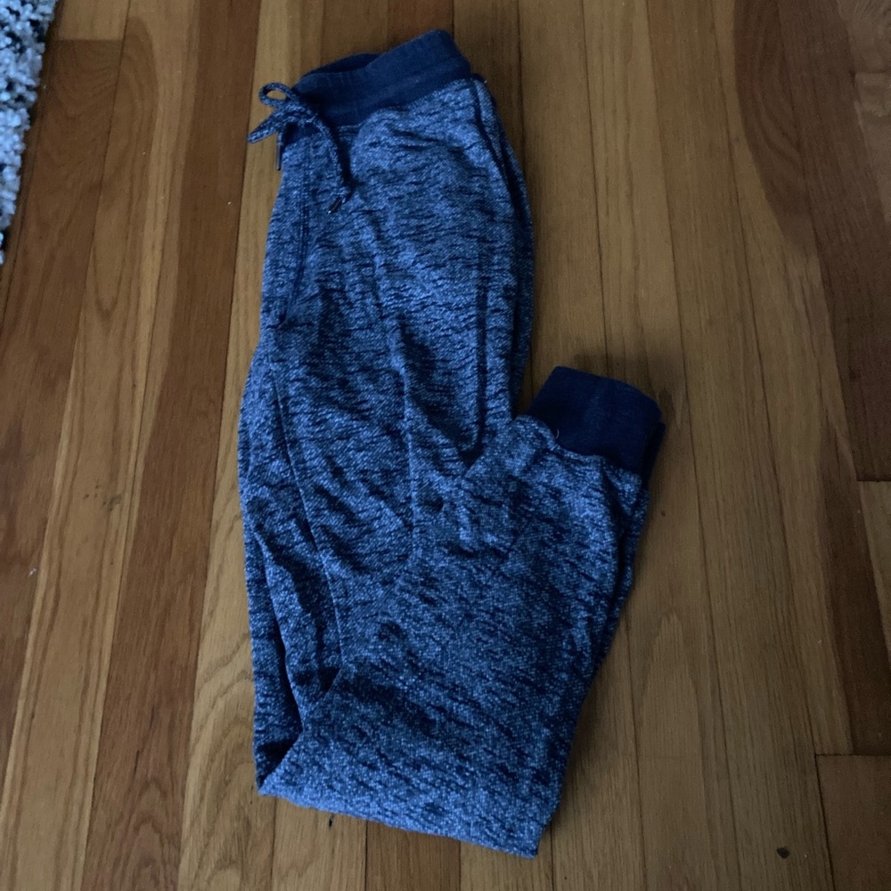 MaddieStyle grey sweatpants. xs